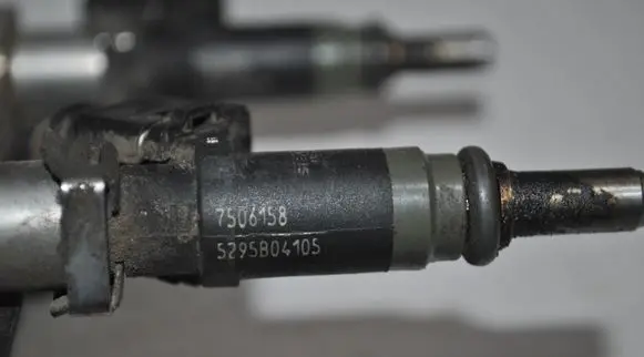 BMW 1 E81 E87 Fuel injectors set 7506158 5295B04105