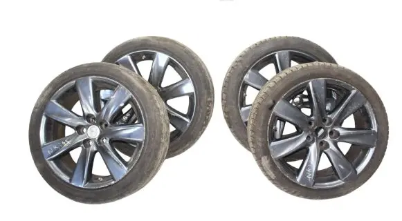 Lexus LS 460 - 600H R19 alloy rim 24540R19