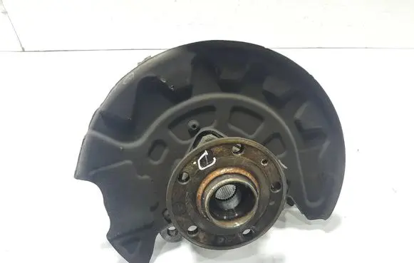 Volkswagen Golf VII Front wheel hub 