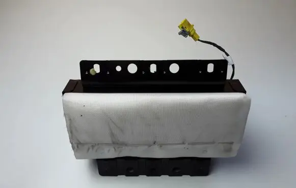 Opel Antara Passenger airbag 688437698
