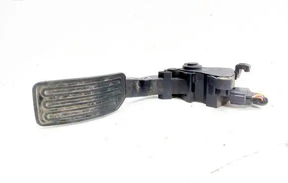 Nissan Juke I F15 Accelerator throttle pedal 180021KM0B