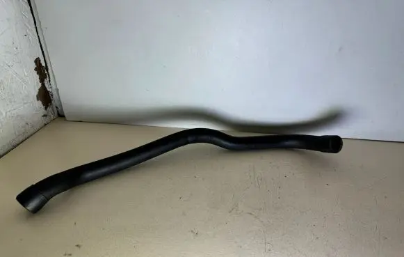 BMW 3 E36 Breather hose/pipe 11151739557 1739557
