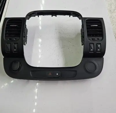 Renault Trafic III (X82) Dashboard glove box trim 682607479R