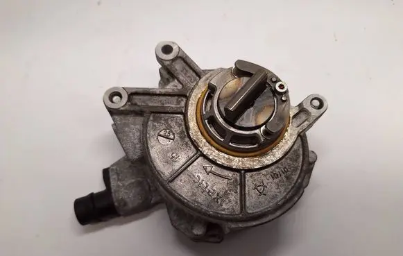 BMW 7 G11 G12 Vacuum pump 11668634120
