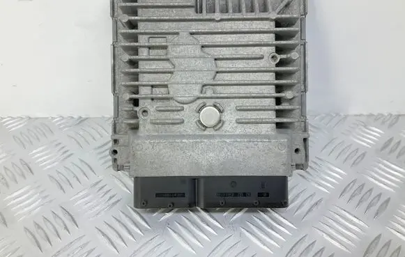 Volkswagen Touran II Engine control unit/module ECU 03L907425C