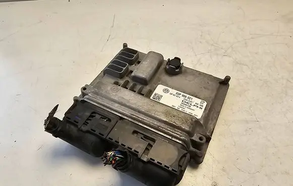 Volkswagen Polo V 6R Engine control unit/module 03P906021 28306738 03P907425A