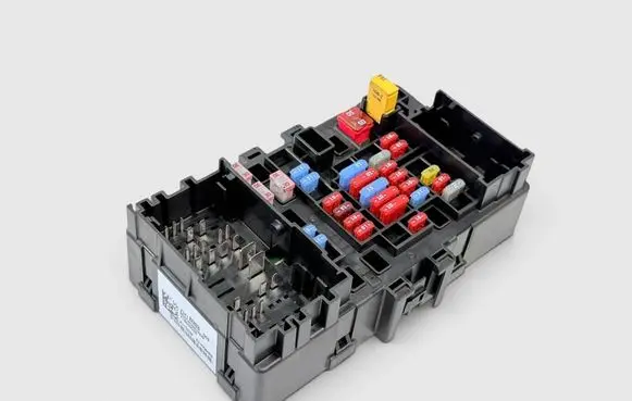 Chevrolet Suburban Fuse box set 23418063 23200663 84114432