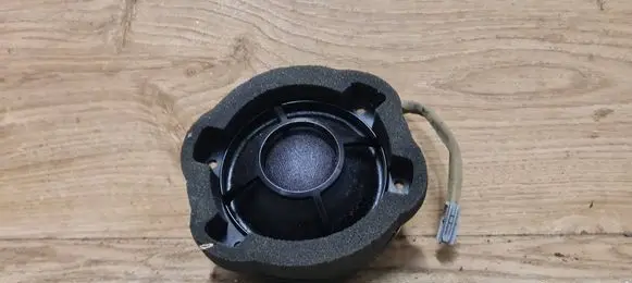 Volvo C70 Front door high frequency speaker 30679365
