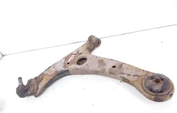 Toyota Avensis T250 Front lower control arm/wishbone