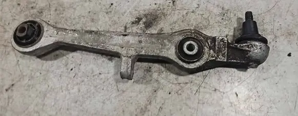 Volkswagen PASSAT B5.5 Front control arm 4D0407155P