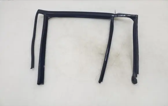 Other rear door trim element