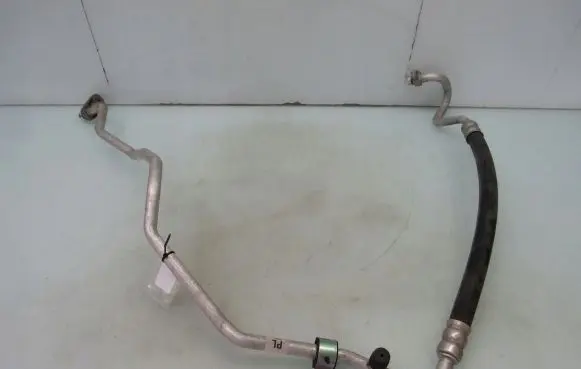 Mazda 3 Air conditioning (A/C) pipe/hose