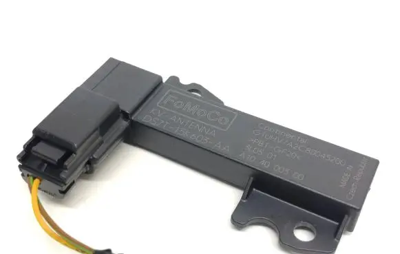 Ford Focus Aerial antenna amplifier DS7T15K603AA A104000300