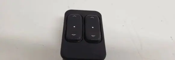 Opel Zafira A Electric window control switch 13363201 1812030900