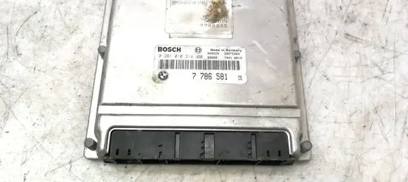 BMW 5 E39 Engine control unit/module 7786581 7789635 0281010314