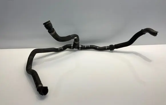Engine coolant pipe/hose