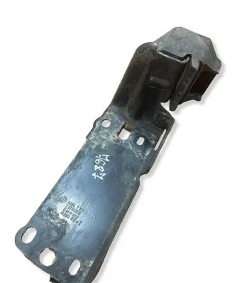 BMW 3 E90 E91 Radiator mount bracket 7117811