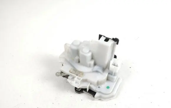 Loading door lock