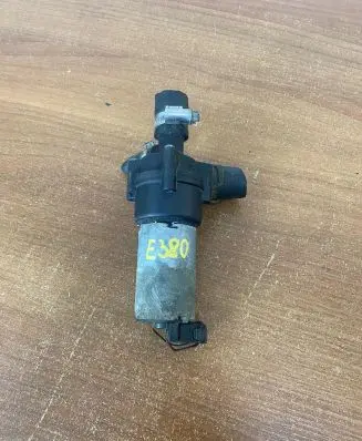 Mercedes-Benz E W210 Windscreen/windshield washer pump 0115450128 E380