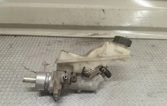 Toyota Avensis T250 Master brake cylinder 0204251172