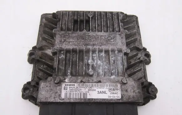 Ford Focus Engine control unit/module 4M5112A650JL