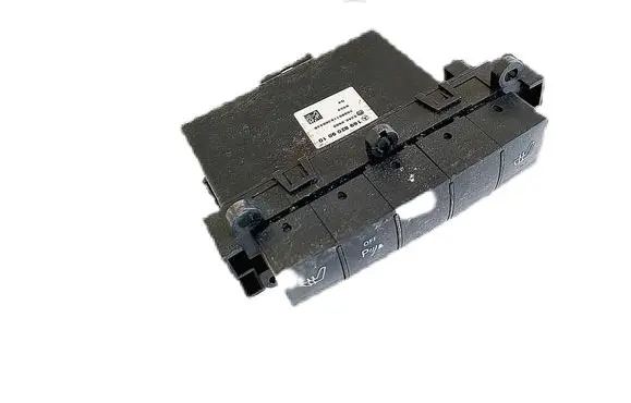 Mercedes-Benz A W169 Seat heating switch 1698209010
