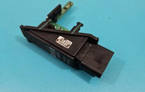 Renault Megane II Central body control module TEMIC4710 IMPRK1417712