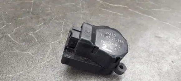 Peugeot 207 A/C air flow flap actuator/motor M4R7S346