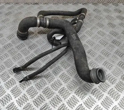 Mercedes-Benz GLE (W166 - C292) Engine coolant pipe/hose A1665000077
