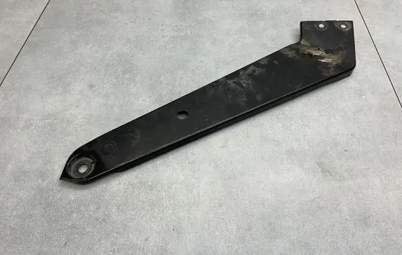 Volkswagen PASSAT B8 Radiator support slam panel bracket 3G0805932