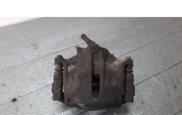 Ford Mondeo Mk III Front brake caliper