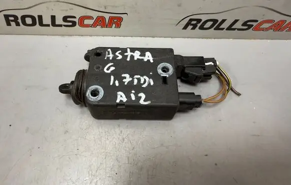 Opel Astra G Central locking motor 90491728 110115
