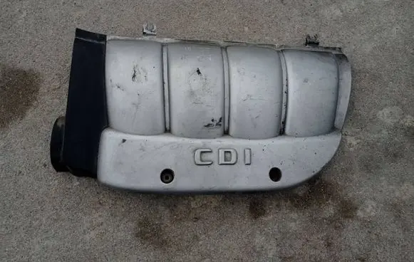 Mercedes-Benz C W203 Engine cover (trim) A6110101167