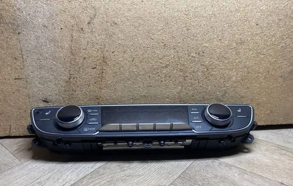 Audi Q7 4M Climate control unit 4M0820043AD