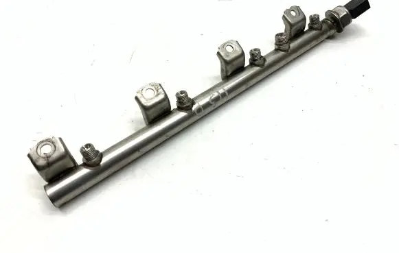 BMW X5 E70 Fuel main line pipe 7547599 754759906