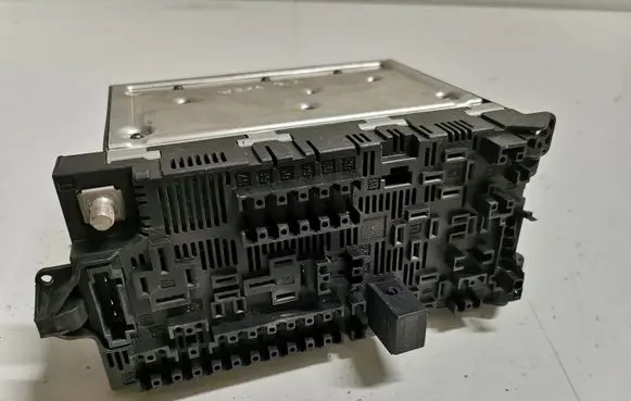 Mercedes-Benz E W211 Fuse module 2115453801