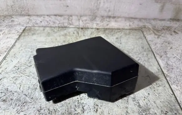 Volvo S40, V40 Fuse box cover 30889702