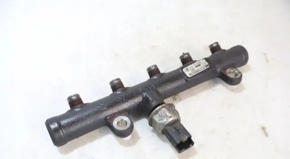 Volvo S40 Fuel main line pipe