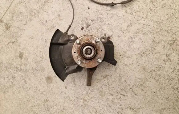 Hyundai i20 (GB IB) Front wheel hub