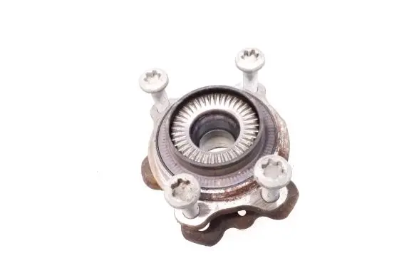 BMW X3 G01 Rear wheel hub 6869788 6861140