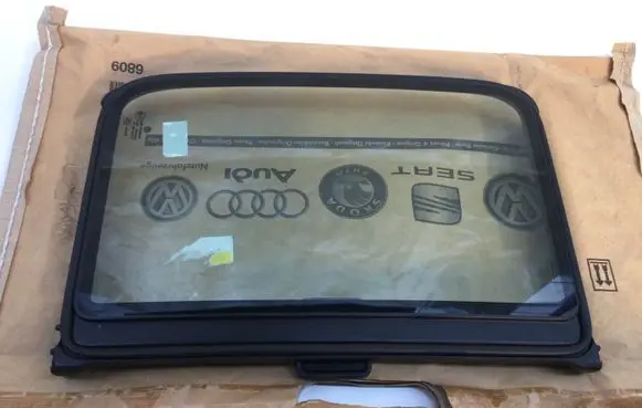 Volkswagen Caddy Sliding door window/glass 2K0847796C