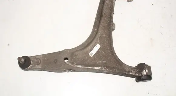 Maserati Ghibli Front lower control arm/wishbone 06700071790