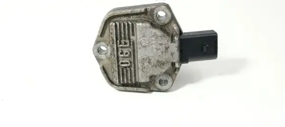 Audi A4 S4 B7 8E 8H Oil level sensor 06E907660