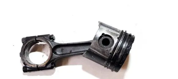 Citroen Xsara Picasso Piston with connecting rod