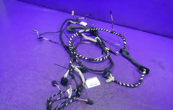Volkswagen Tiguan Engine installation wiring loom 5N0971147A
