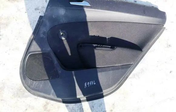 Opel Astra J Front door card panel trim 1557173 61058
