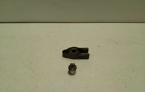 Honda CR-V Fuel Injector clamp holder