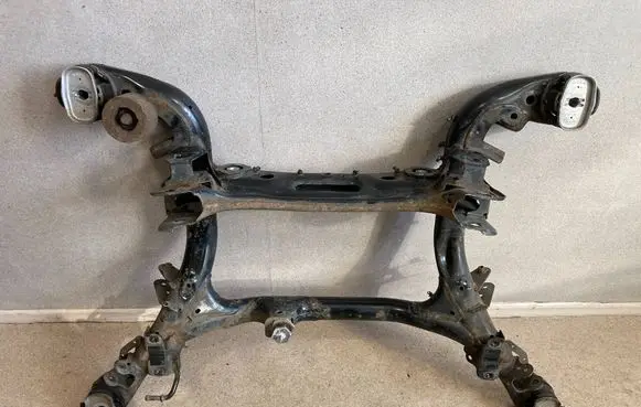 Audi Q7 4M Rear subframe 4M0500025
