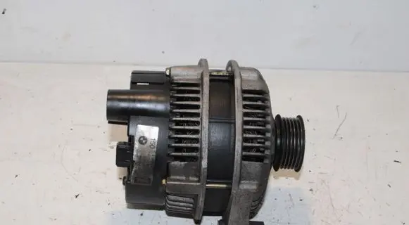 BMW 5 E39 Generator/alternator 2248296