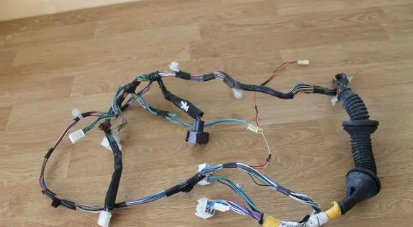Toyota Avensis T250 Front door wiring loom 8215205560